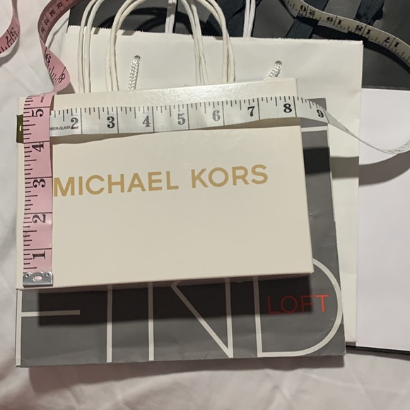 Gift Bags & Box - Picture 10 of 14